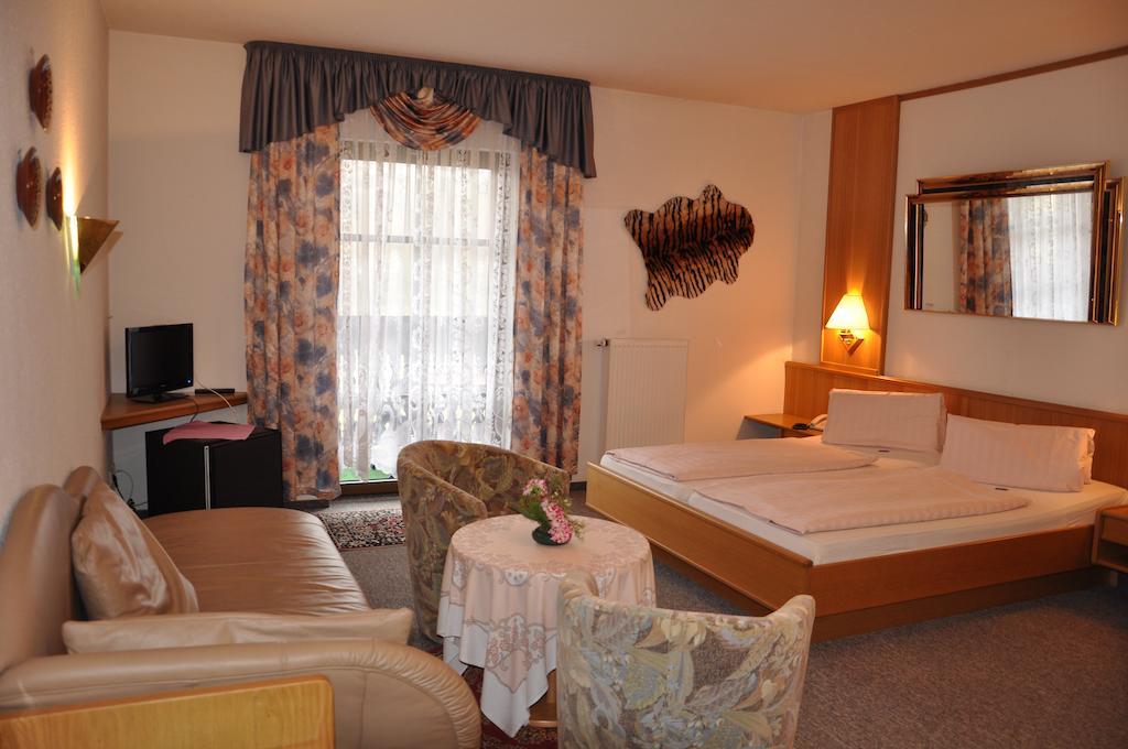 Hotel Fasold Sulzfeld  Pokoj fotografie